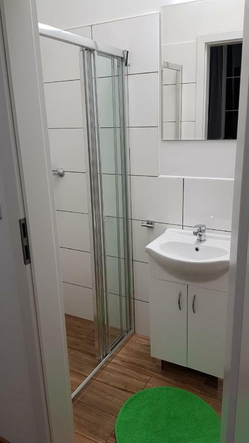 Apartament Nr 15 - 2 Pokoje Z Prywatnymi Lazienkami Centrum Poznan Ngoại thất bức ảnh